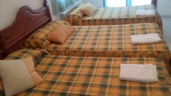 Hostal Restaurante San Millan Orihuela del Tremedal Esterno foto