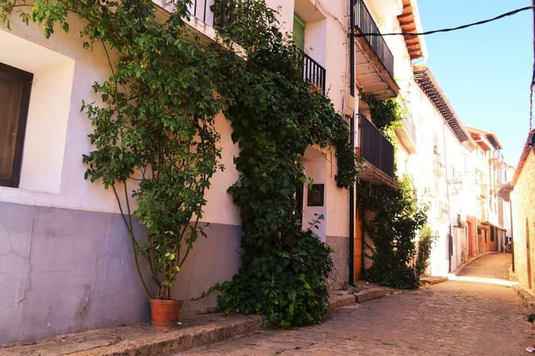 Hostal Restaurante San Millan Orihuela del Tremedal Esterno foto
