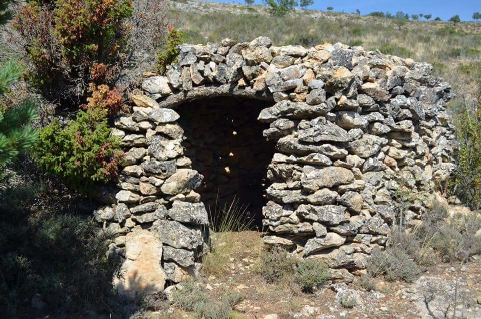 Hostal Restaurante San Millan Orihuela del Tremedal Esterno foto