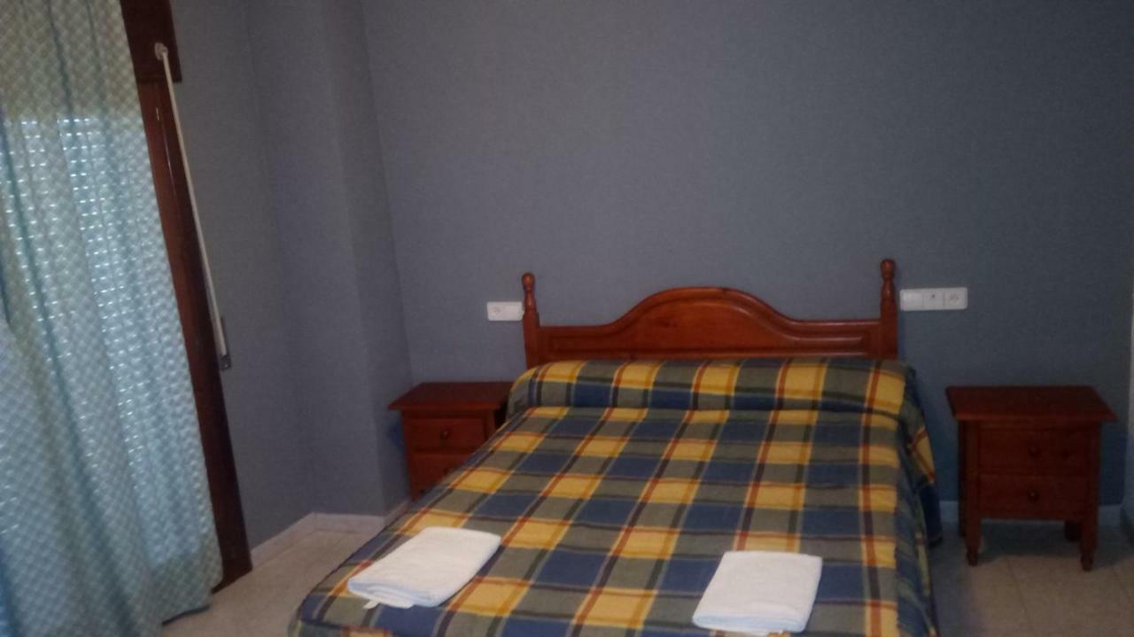 Hostal Restaurante San Millan Orihuela del Tremedal Esterno foto